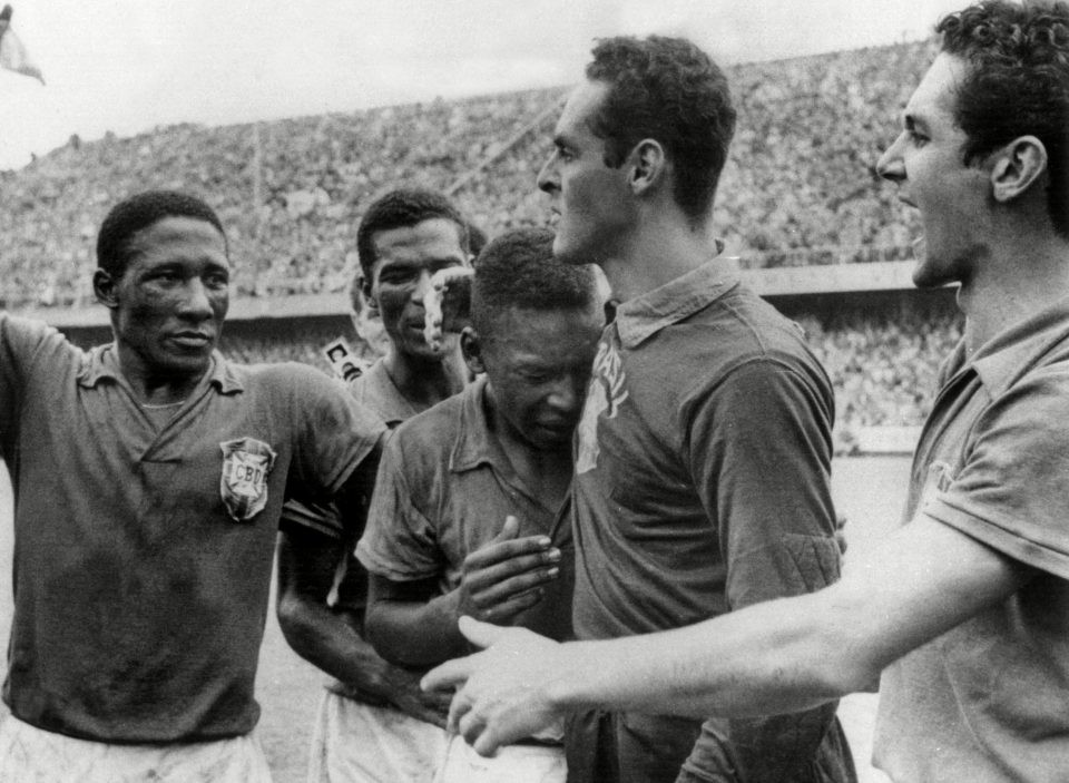 Không chỉ Buffon, loạt danh thủ này cũng từng khóc như những đứa trẻ - Bóng Đá