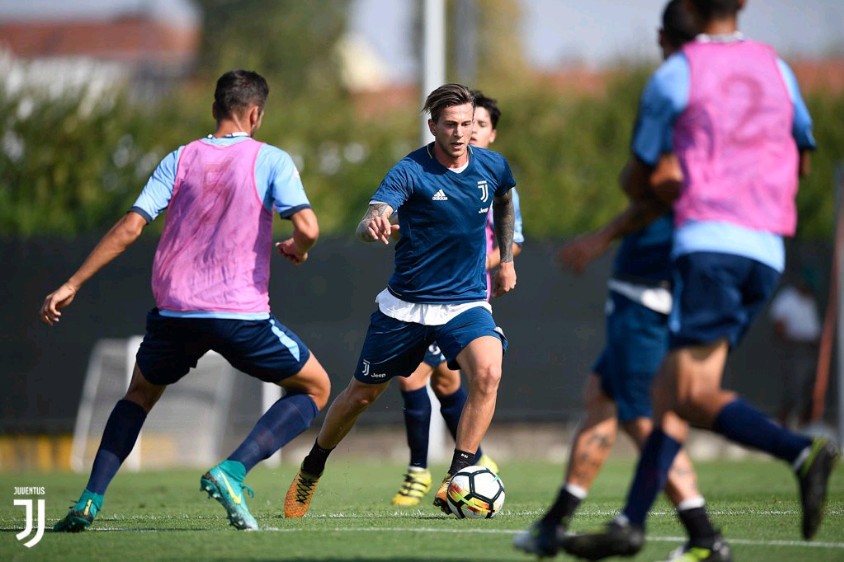 Juventus đấu tập Chieri - Bóng Đá