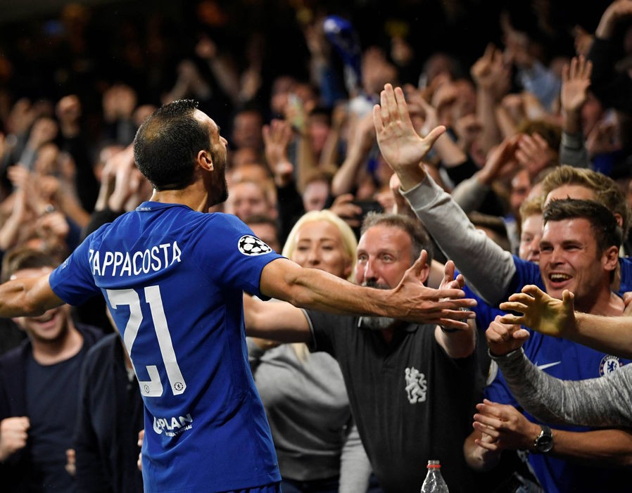 Chỉ vừa ra mắt, Zappacosta đã thành thần tượng mới tại Chelsea - Bóng Đá