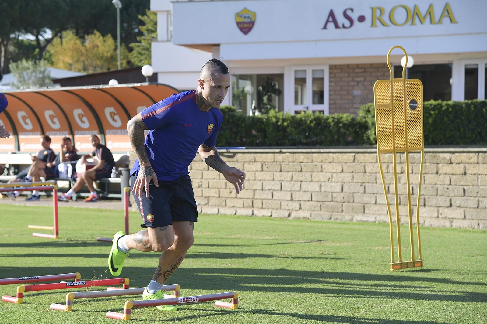 Ảnh Roma tập luyện - Bóng Đá