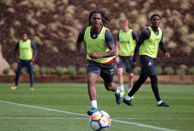 Renato Sanches tập ngày đầu tại Swansea - Bóng Đá