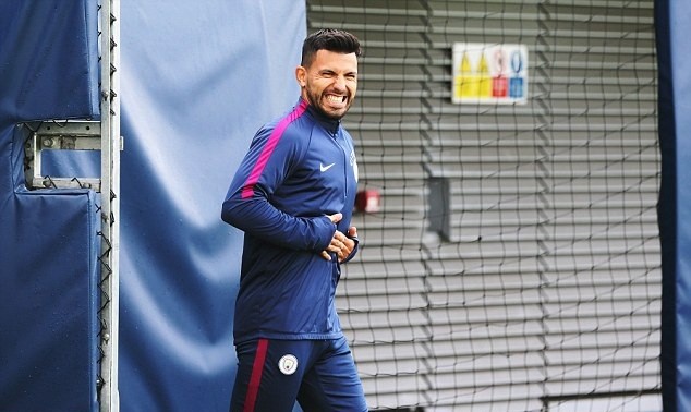 Manchester City tập luyện - Bóng Đá