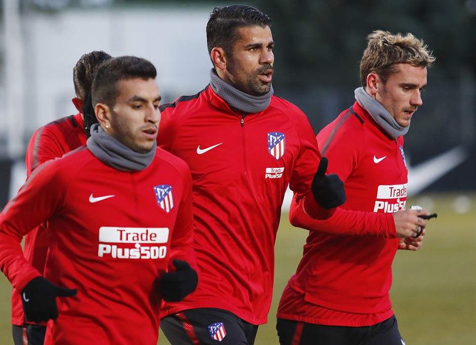Không thi đấu, dàn sao Atletico vẫn miệt mài rèn quân - Bóng Đá
