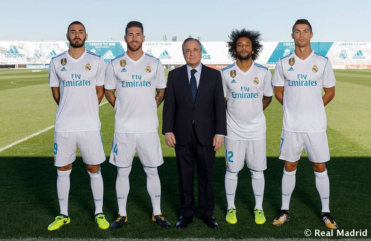 Real tung bộ ảnh hoành tráng trước ngày chào sân Champions League - Bóng Đá