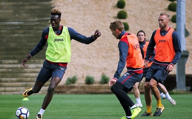 Renato Sanches tập ngày đầu tại Swansea - Bóng Đá