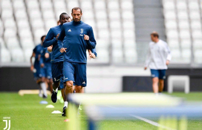 Juventus tập luyện - Bóng Đá