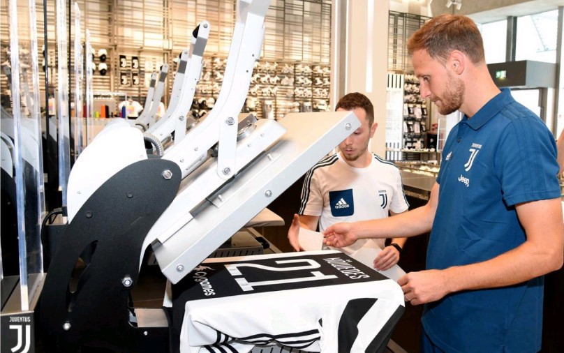 Ngày đầu tiên của Howedes tại Juventus - Bóng Đá