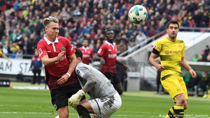 Hannover 4-2 Dortmund - Bóng Đá