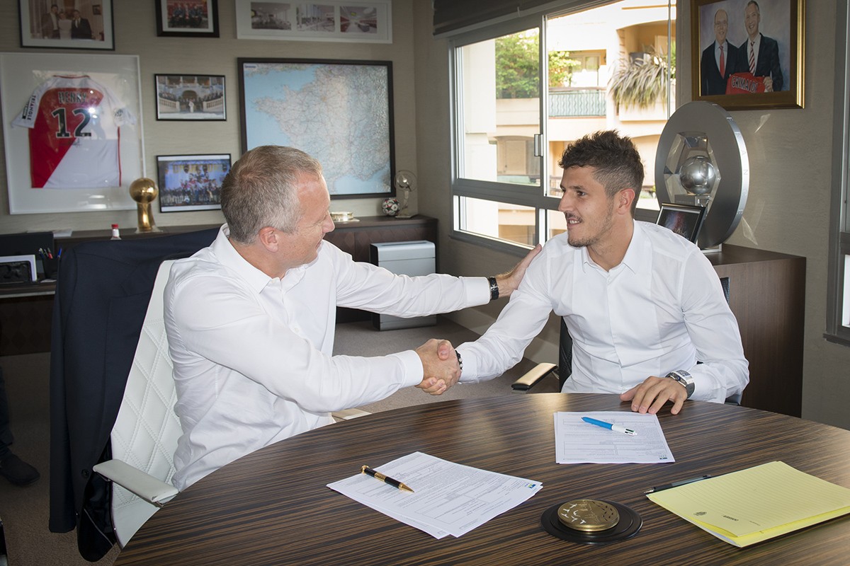 Ảnh ra mắt Jovetic và Keita Balde - Bóng Đá