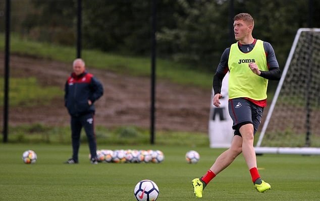 Renato Sanches tập ngày đầu tại Swansea - Bóng Đá