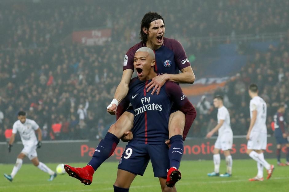 Cận cảnh mới đầu không thể độc hơn của Kylian Mbappe - Bóng Đá