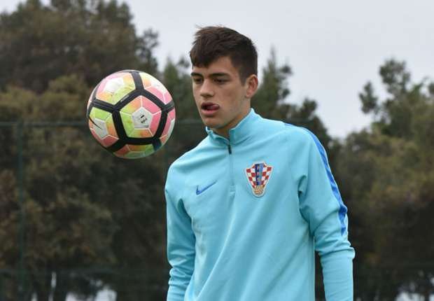 60 cầu thủ sinh năm 2000 xuất sắc nhất (Phần 3): Hậu vệ sẽ gây bão Premier League - Bóng Đá