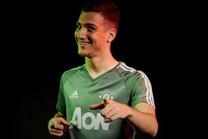 95% CĐV Man Utd muốn Mourinho đưa cái tên này vào đội hình chính - Bóng Đá