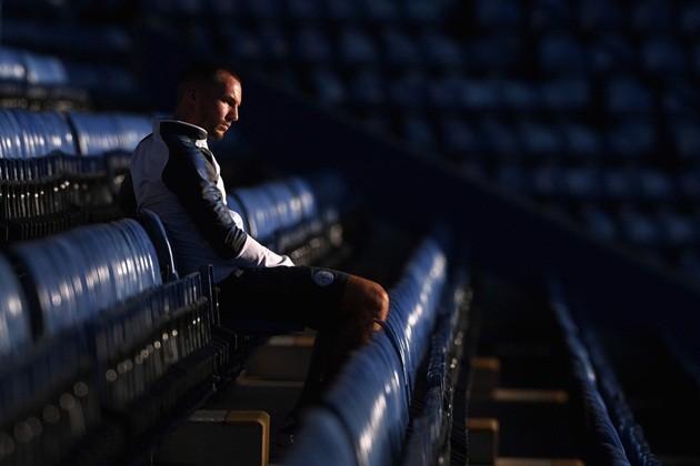 Drinkwater lẻ loi tập luyện chờ ngày ra sân cho Chelsea - Bóng Đá