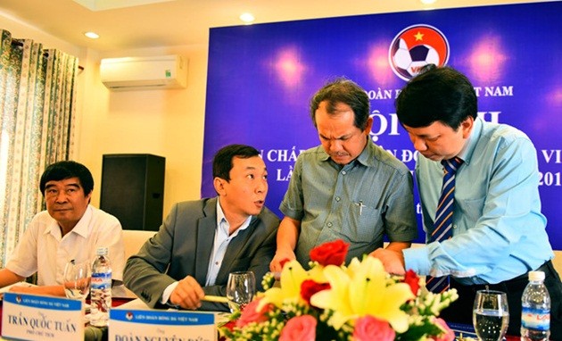 Điểm tin bóng đá Việt Nam tối 02/12: Nóng ghế Chủ tịch VFF, Quảng Nam không dự AFC  - Bóng Đá
