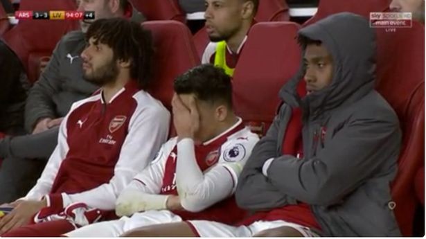 Wilshere GIẬN DỮ, CĐV đòi ĐẤM Alexis Sanchez - Bóng Đá