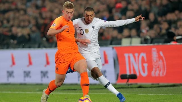 De Ligt - Bóng Đá