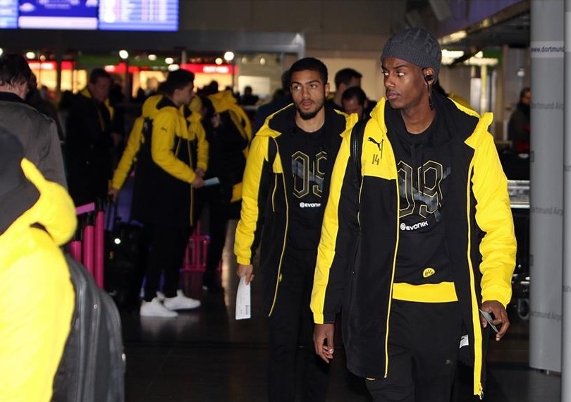 Thầy rạng rỡ, trò u ám trên đường Dortmund ra sân bay - Bóng Đá