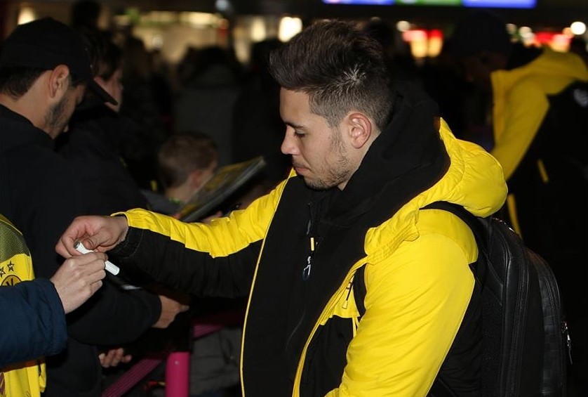 Thầy rạng rỡ, trò u ám trên đường Dortmund ra sân bay - Bóng Đá