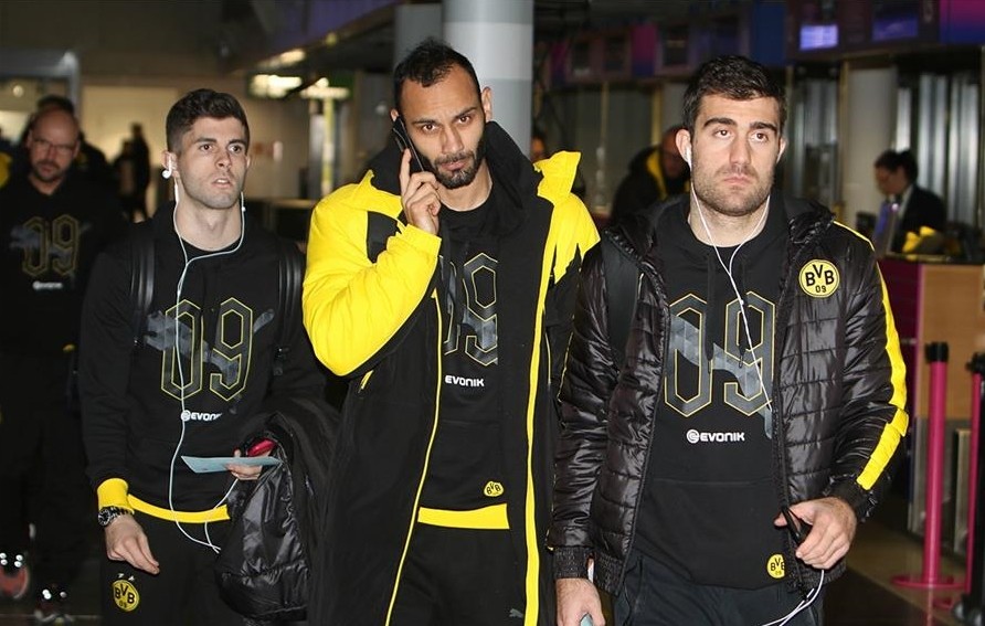 Thầy rạng rỡ, trò u ám trên đường Dortmund ra sân bay - Bóng Đá