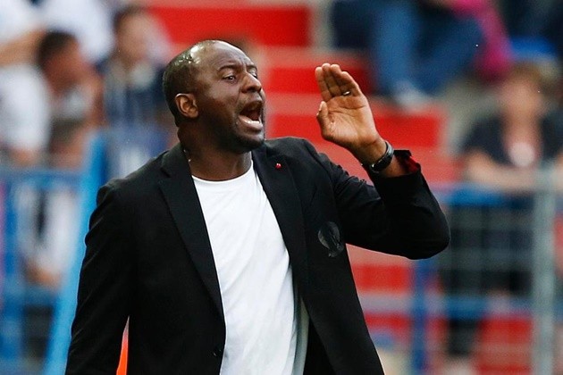 Huyền thoại Arsenal rơi vào cơn khủng hoảng ở Ligue 1 - Bóng Đá