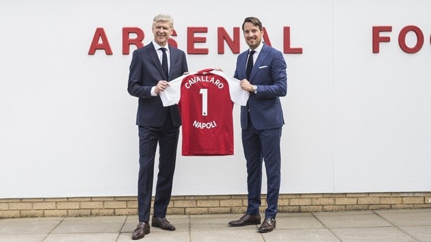 Dàn sao Arsenal chất lừ trong bộ cánh mới - Bóng Đá