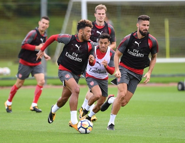 Alexis Sanchez tươi rói, Arsenal sẵn sàng đấu Liverpool - Bóng Đá