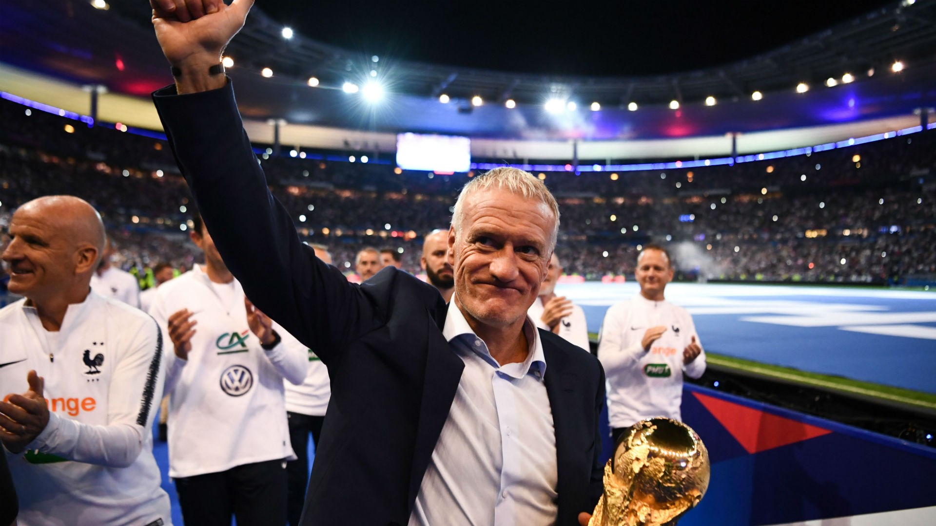 Vượt mặt Ronaldo, Luka Modric giành giải Cầu thủ xuất sắc nhất FIFA - Bóng Đá