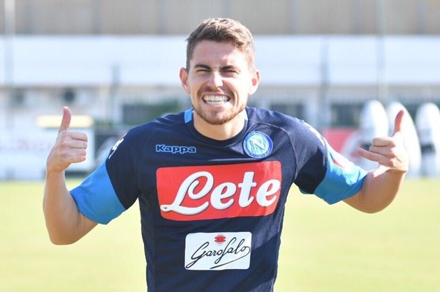 Cựu sao Real trầm tư ngắm mình trong gương - Bóng Đá