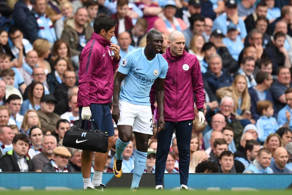 Man City cầu nguyện về tình hình Mendy - Bóng Đá