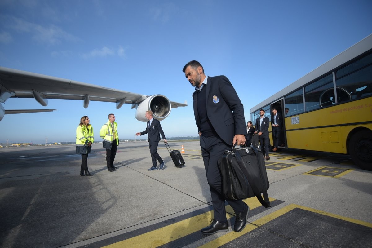 Dàn sao FC Porto rạng rỡ lên đường sang Monaco - Bóng Đá