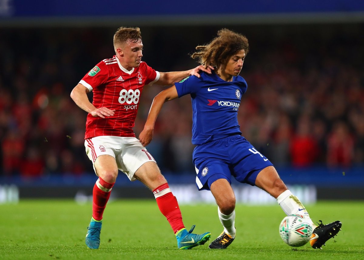 Thần đồng 17 tuổi đi vào lịch sử Chelsea - Bóng Đá