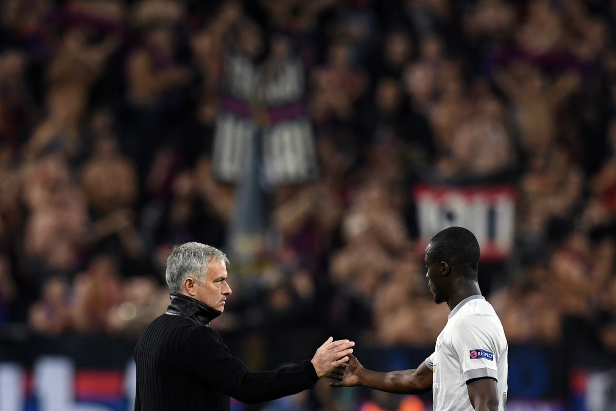 M.U thắng to, Mourinho vẫn bất bình - Bóng Đá