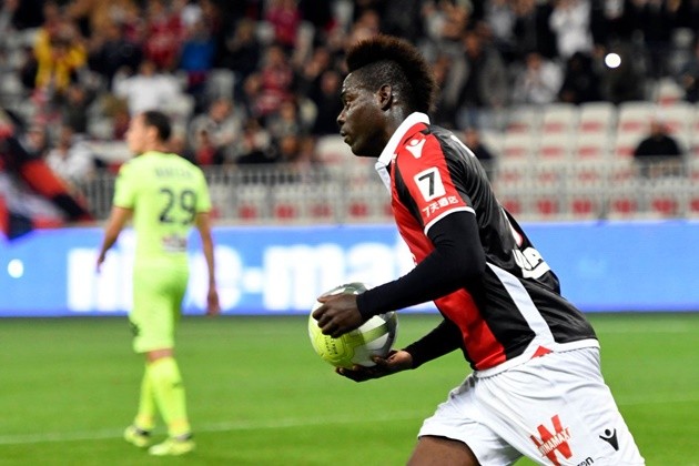 Nice 2-2 Angers: Balotelli giải cứu chủ nhà - Bóng Đá