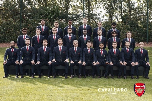 Dàn sao Arsenal chất lừ trong bộ cánh mới - Bóng Đá