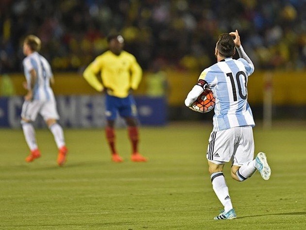 Ecuador - Argentina - Bóng Đá