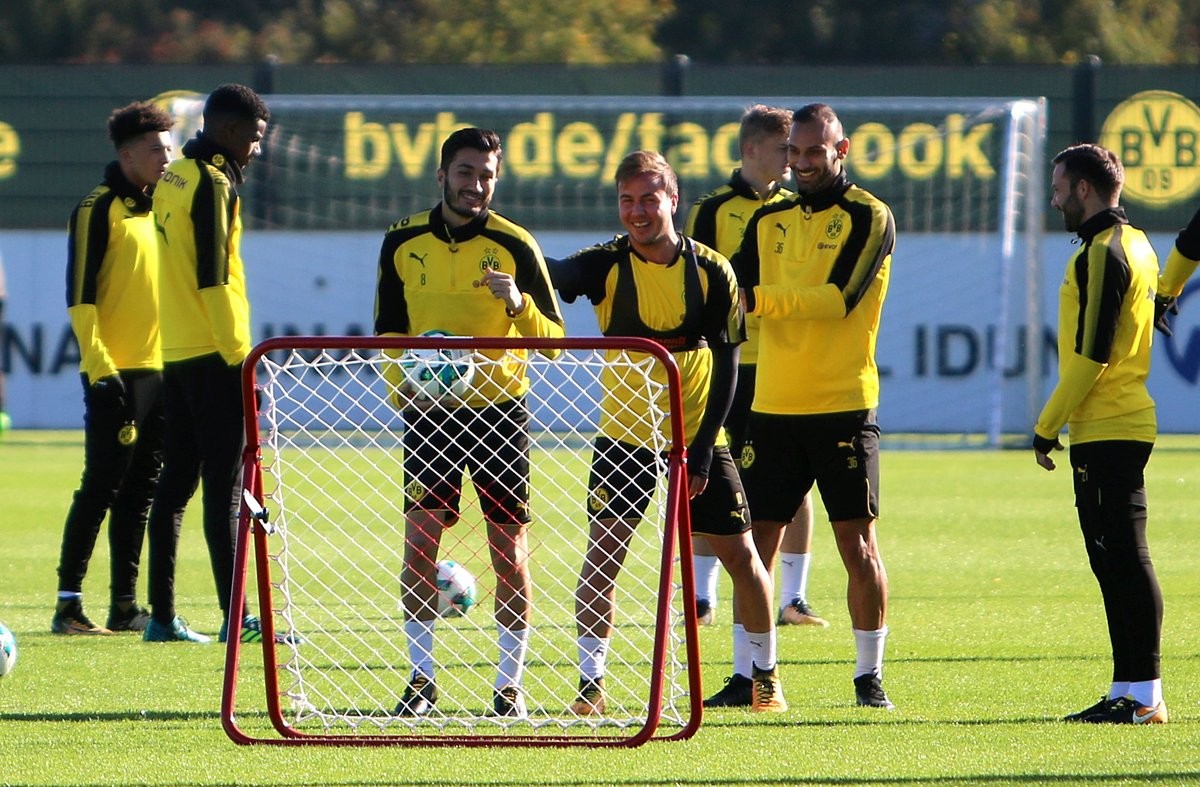 Các sao Dortmund vui vẻ trước khi 'chia tay' nhau - Bóng Đá