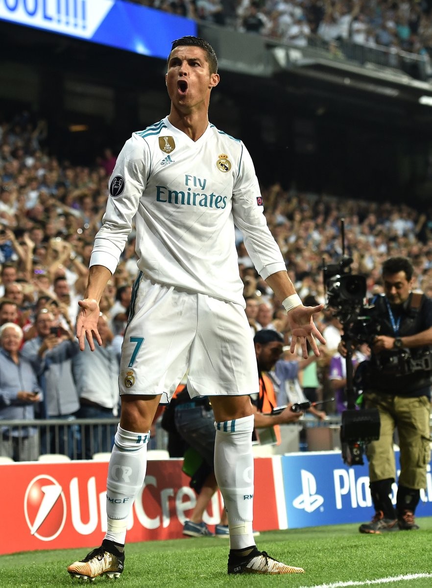 Messi cán mốc 100 bàn tại châu Âu: Giỏi hơn Ronaldo! - Bóng Đá