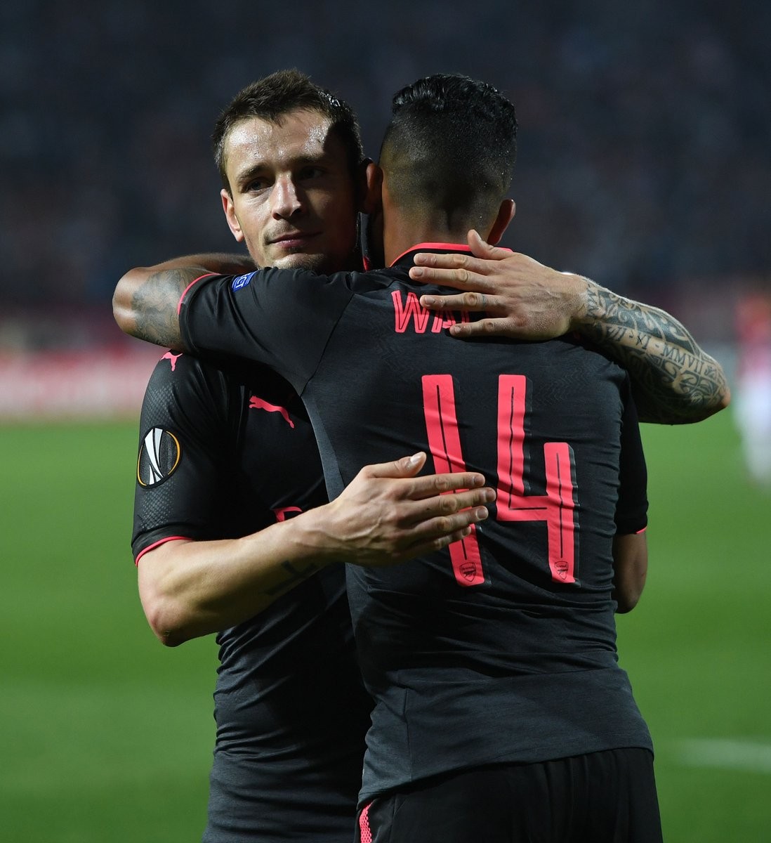 Debuchy tái sinh, đủ khả năng thay Bellerin? - Bóng Đá