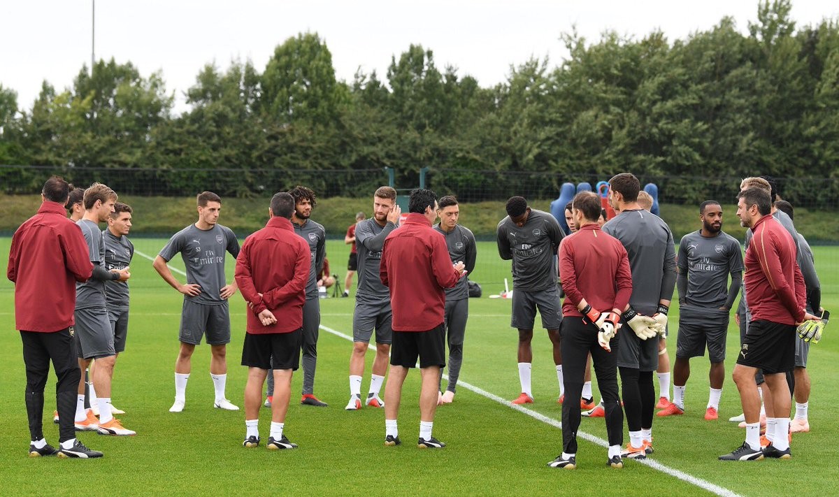 Torreira trở lại tập luyện - Bóng Đá