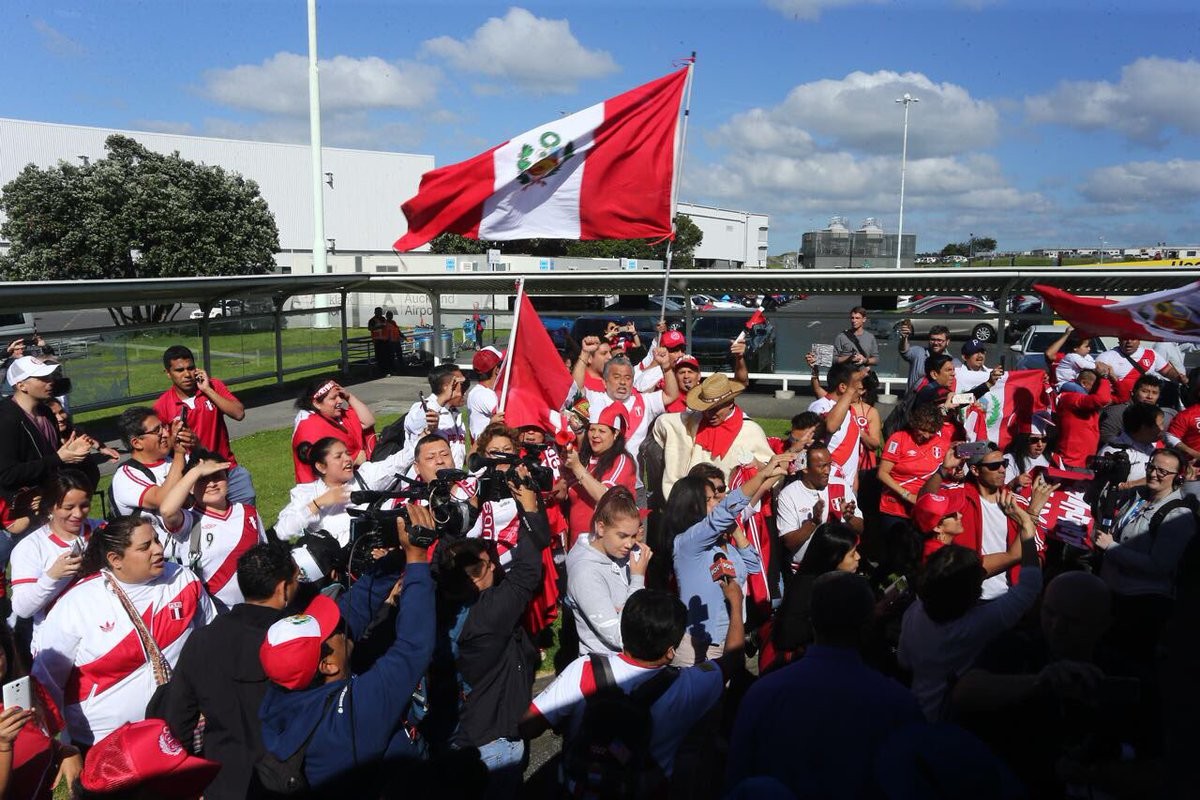 Ánh nắng chói chang tại New Zealand không làm Peru nản lòng - Bóng Đá