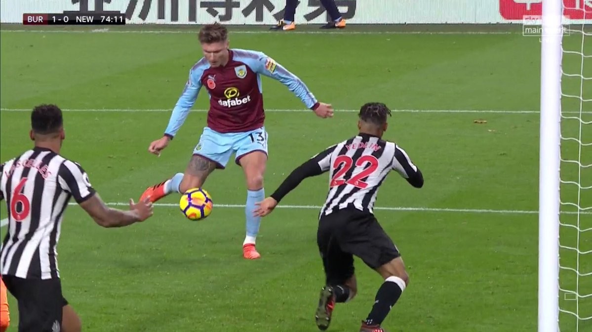 Hạ Newcastle trong trận cầu 