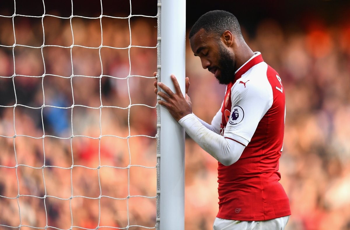 Arsenal nhọc nhằn hạ Swansea: Đã đến lúc 