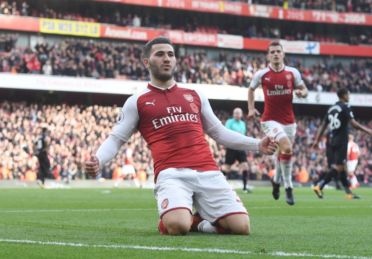 Sead Kolasinac và hành trình chinh phục Ngoại hạng Anh - Bóng Đá
