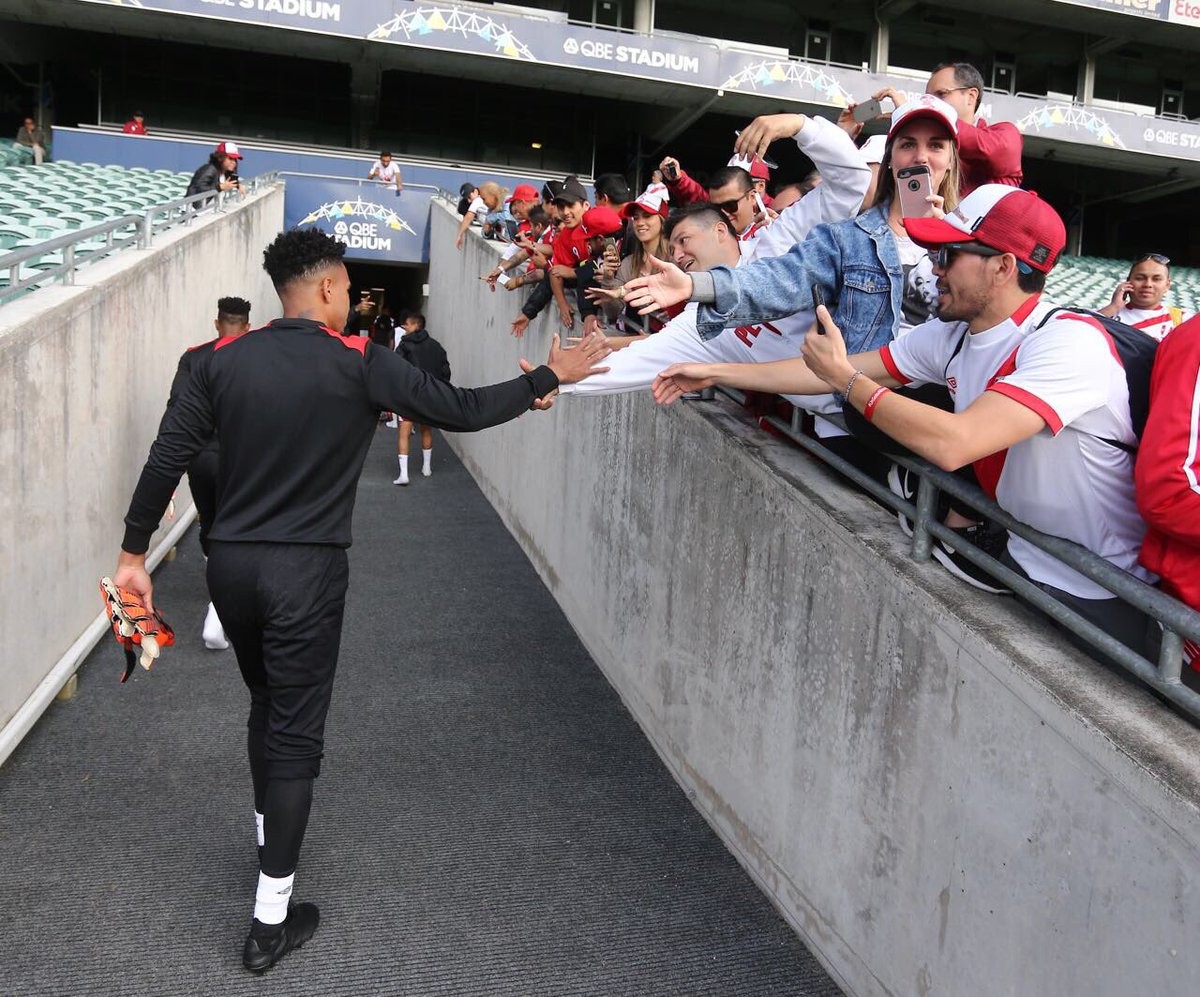 Ánh nắng chói chang tại New Zealand không làm Peru nản lòng - Bóng Đá
