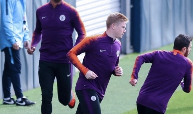 De bruyne trở lại sân tập - Bóng Đá