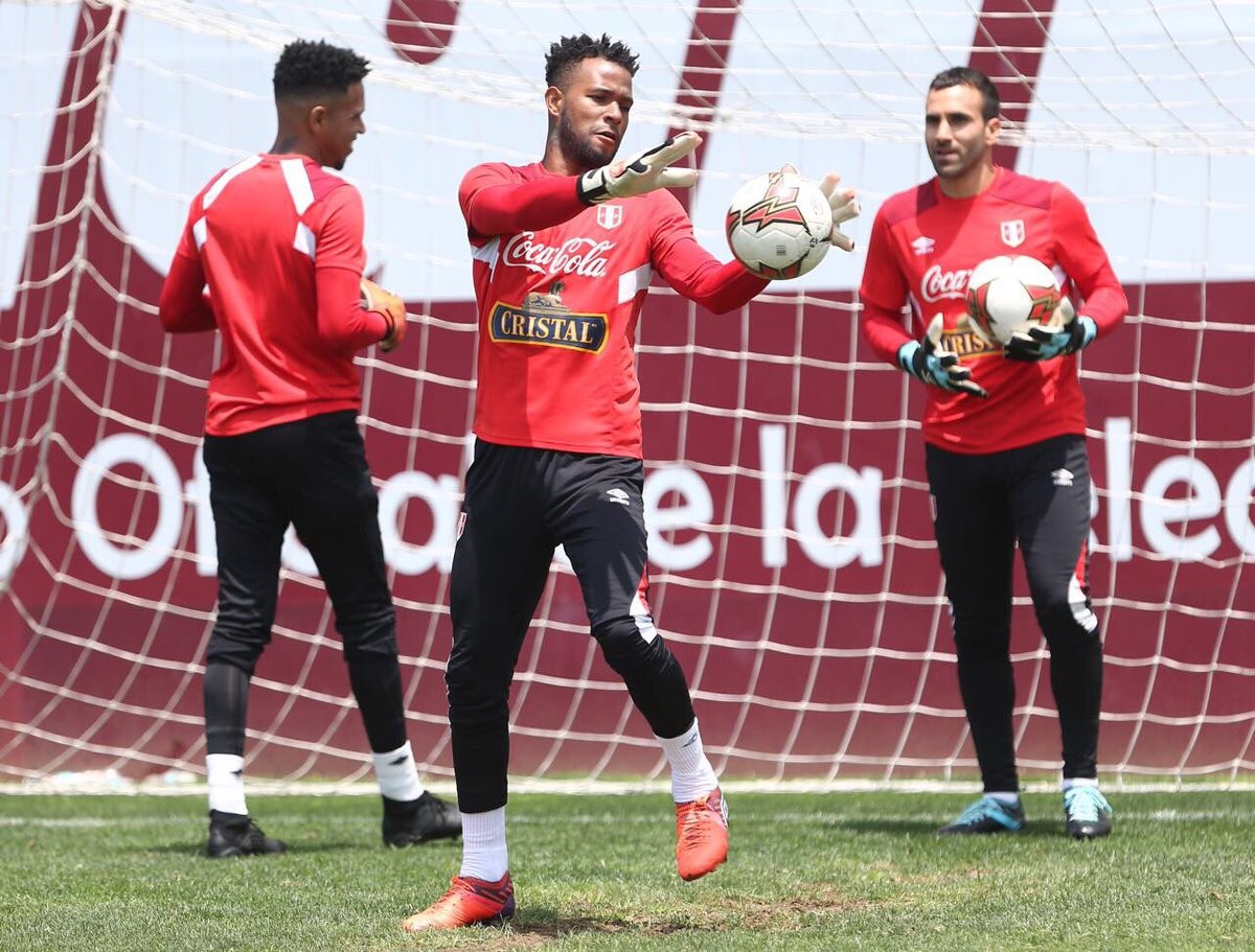 'Đội bóng cuối cùng' của Nam Mỹ làm gì trước thời khắc lịch sử? - Bóng Đá