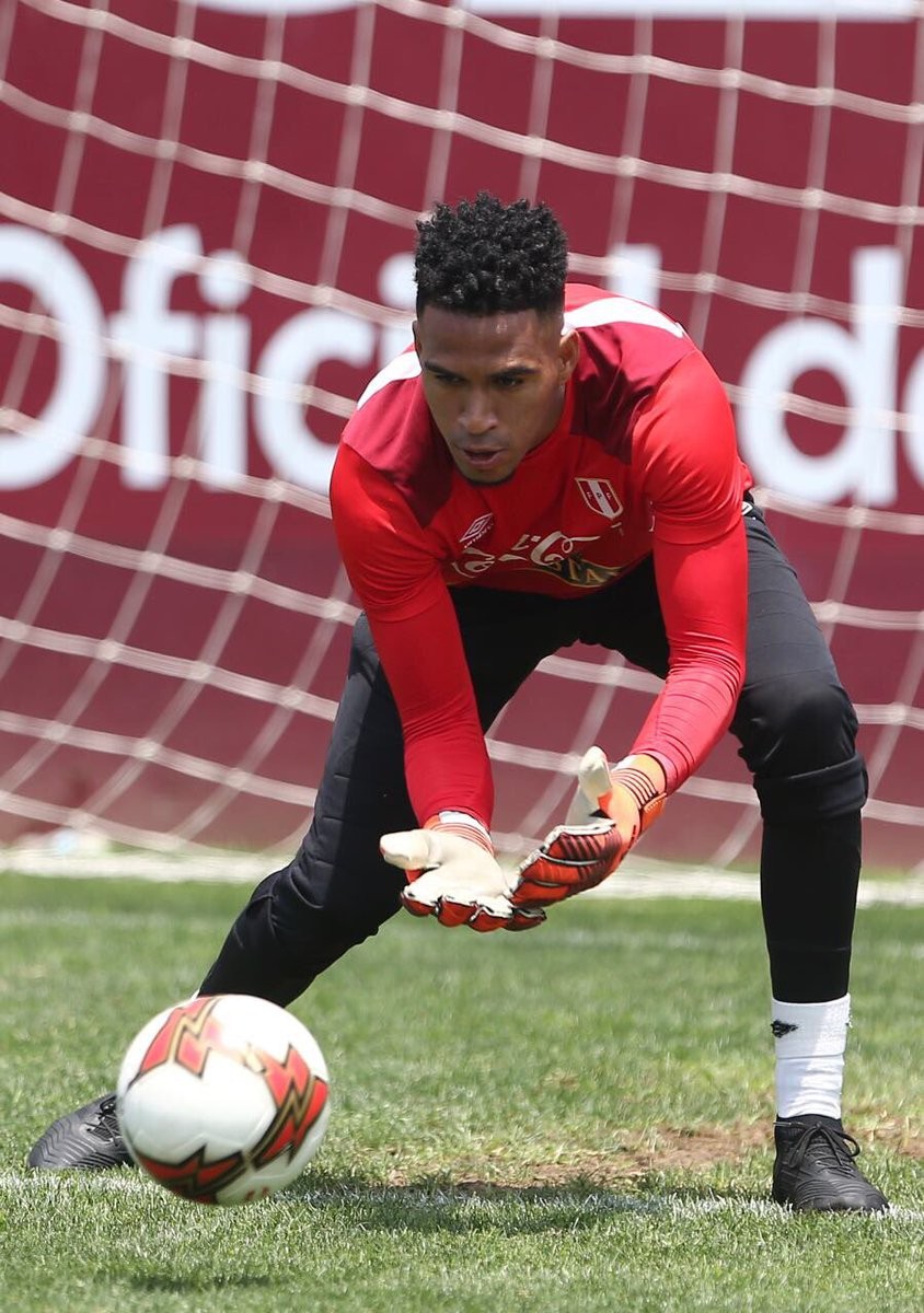 'Đội bóng cuối cùng' của Nam Mỹ làm gì trước thời khắc lịch sử? - Bóng Đá