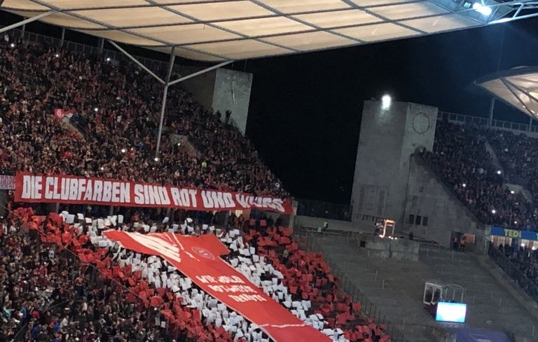 Bayern bỏ màu xanh trên áo đấu - Bóng Đá