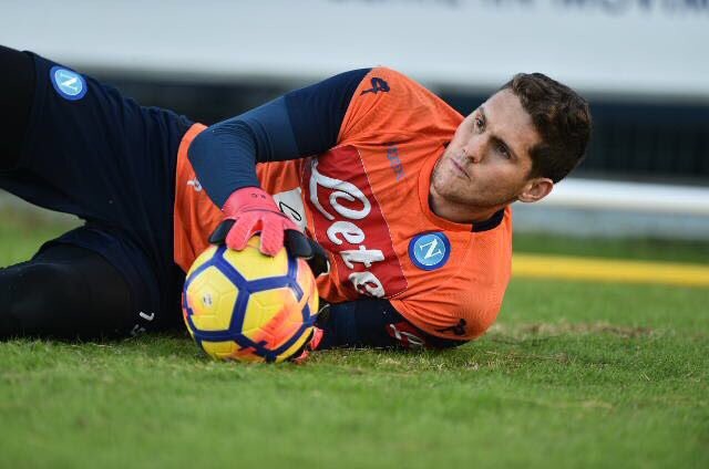 Bị loại, sao Italia mặt 'buồn hiu' tại CLB - Bóng Đá